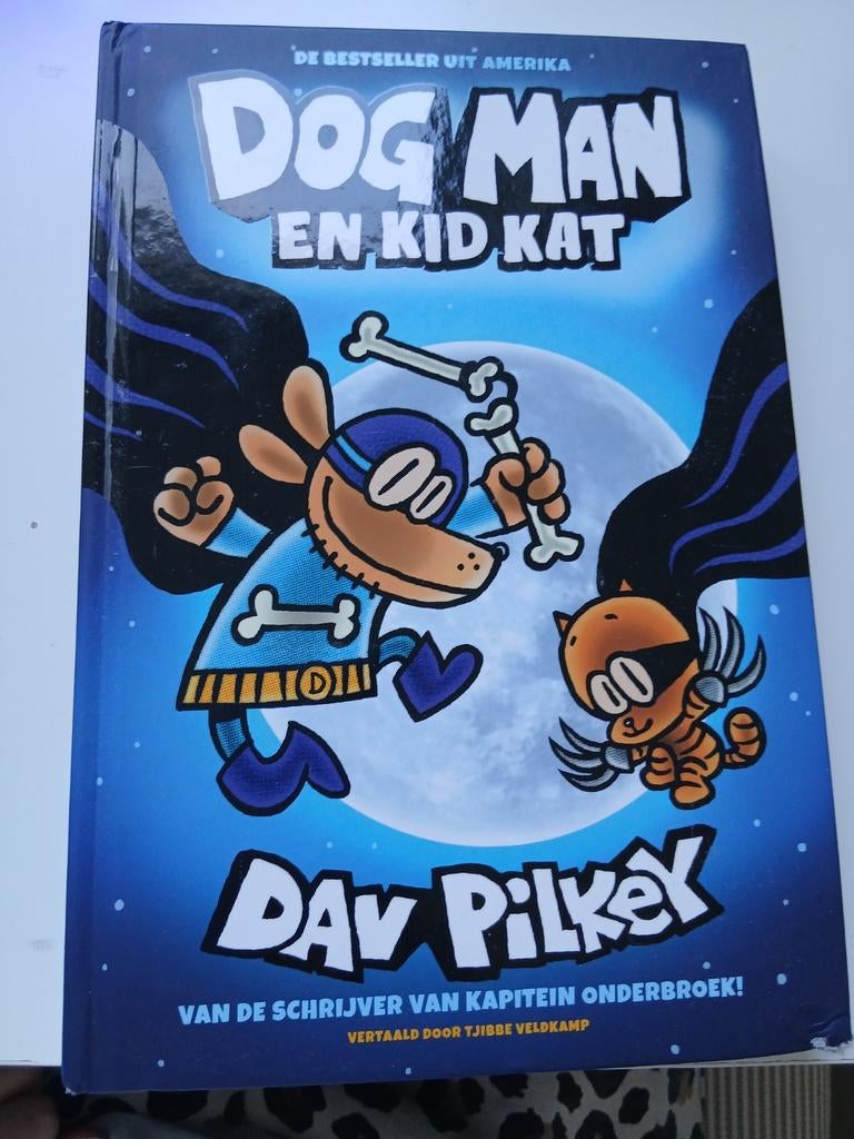 Dog Man en Kid Kat - Dav Pilkey (Zo goed als nieuw), Ophalen of Verzenden, Zo goed als nieuw, Dav Pilkey, Fictie algemeen