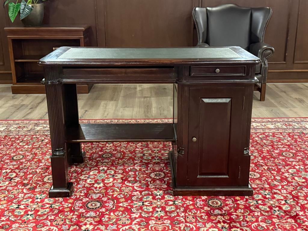 Klassiek Engels bureau #643, Overige typen, Hout, Bruin, Ophalen of Verzenden