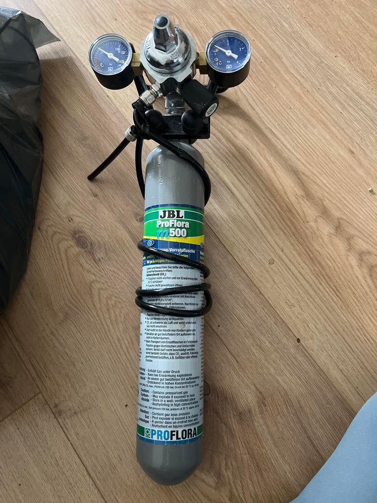 JBL CO2 fles incl ventiel, Dieren en Toebehoren, Vissen | Aquaria en Toebehoren, Ophalen, Zo goed als nieuw