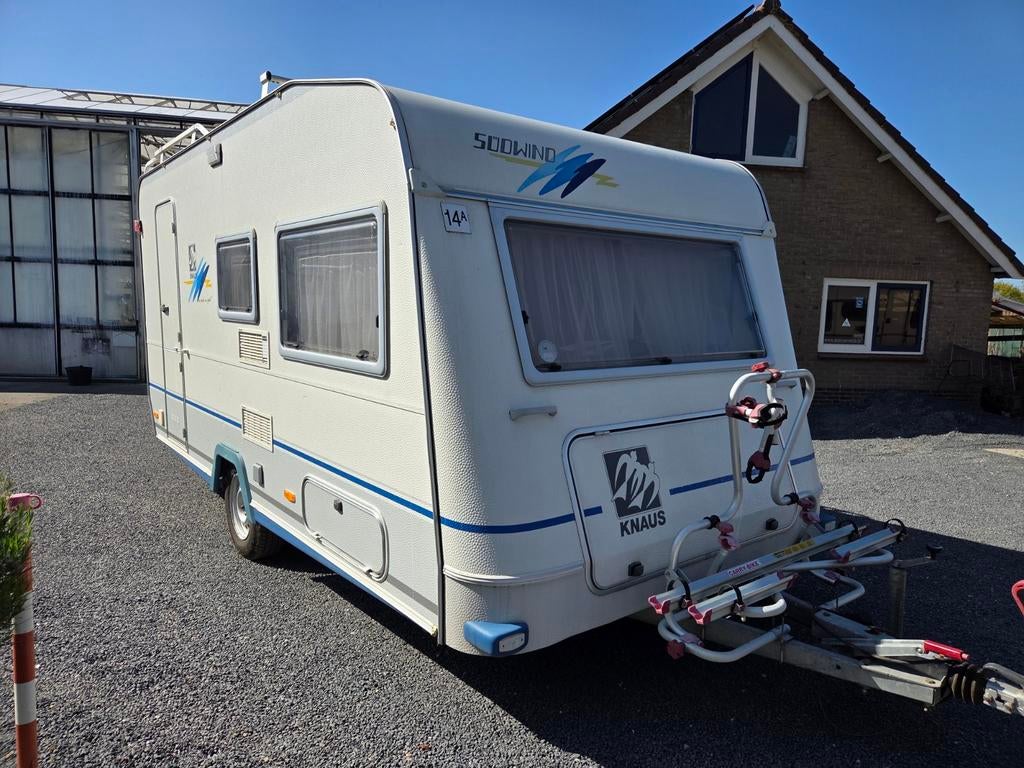 Knaus Sudwind Caravan - Compact en Compleet, Caravans en Kamperen, Caravans, Standaardzit, Omvormbare zithoek, Particulier, Ringverwarming