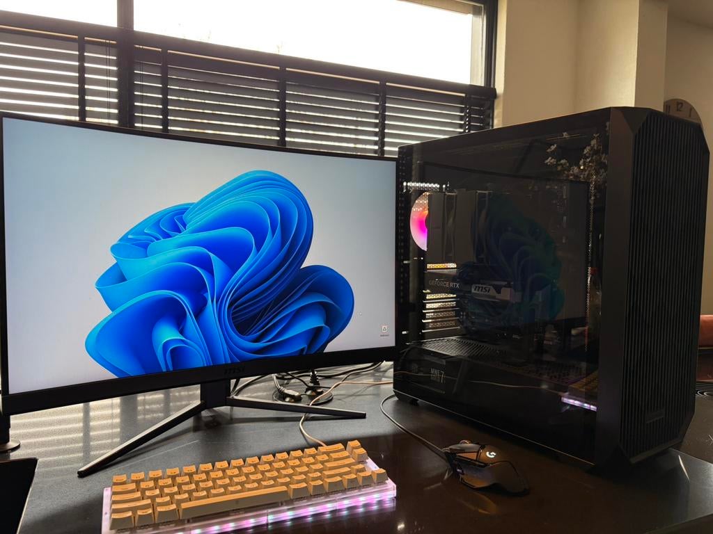 Complete Gaming PC + 240Hz Curved Monitor - RTX 5060 Ti 16Gb, Met monitor, Ophalen of Verzenden, Zo goed als nieuw, Gaming