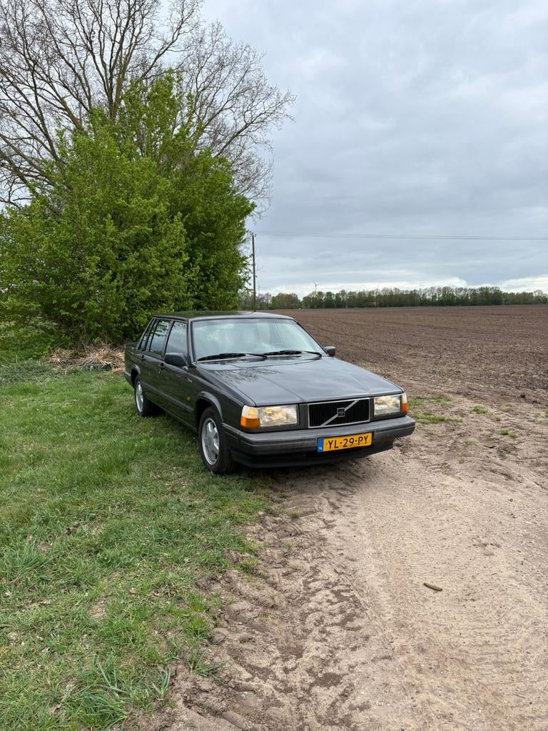 Volvo 740 2.3 GL AUT U9 1990 Grijs, Auto's, Automaat, 1304 kg, 4 cilinders, Origineel Nederlands