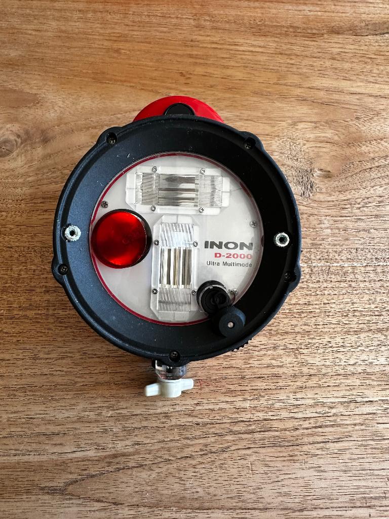 Onderwater flitser Inon D-2000, Ophalen, Zo goed als nieuw, Meer dan 40 meter, Camera