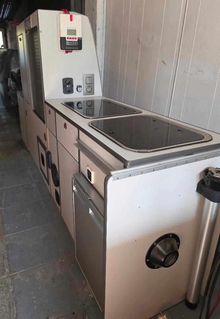 Meubilair voor het ombouwen van een VW Transporter in camper, Caravans en Kamperen, Camper-accessoires, Ophalen, Zo goed als nieuw