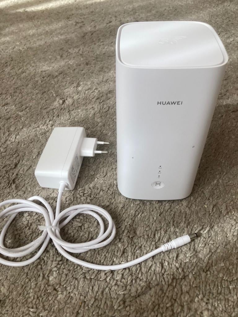 Huawei H122-373 CPE Pro 2 5G LTE WiFi 6 Router, Computers en Software, Routers en Modems, Zo goed als nieuw, Router met modem