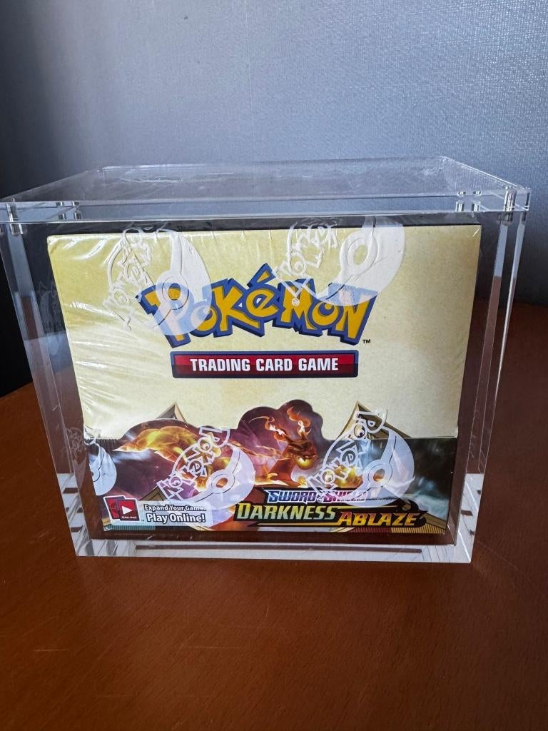 Darkness Ablaze Boosterbox, Hobby en Vrije tijd, Verzamelkaartspellen | Pokémon, Ophalen of Verzenden, Zo goed als nieuw, Boosterbox