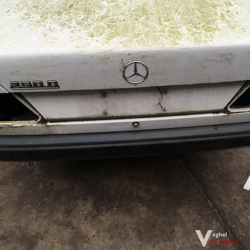 Mercedes W124 Sedan 1986 Achterbumper, Ophalen, Gebruikt, -, -