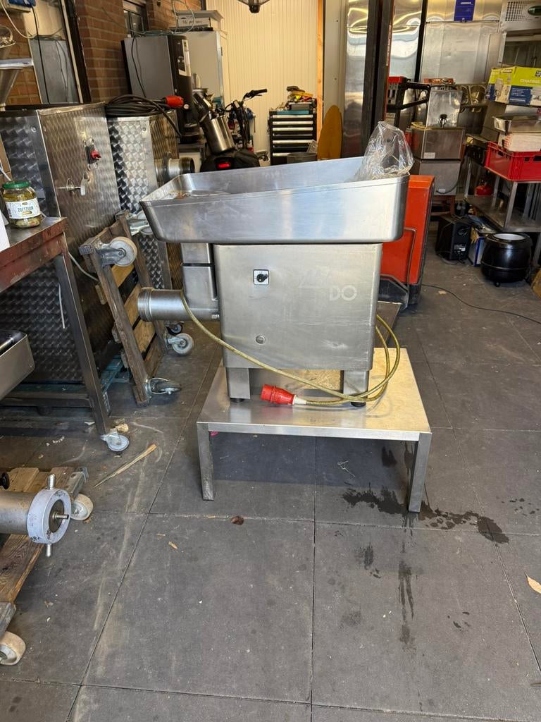 Mado gehaktmolen geheel van rvs, Ophalen of Verzenden, RVS Meubilair