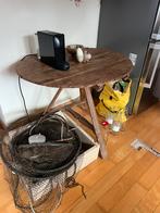 Prachtige antieke tafel, wijntafel, bijzettafel, brocante, Huis en Inrichting, Ophalen, Zo goed als nieuw