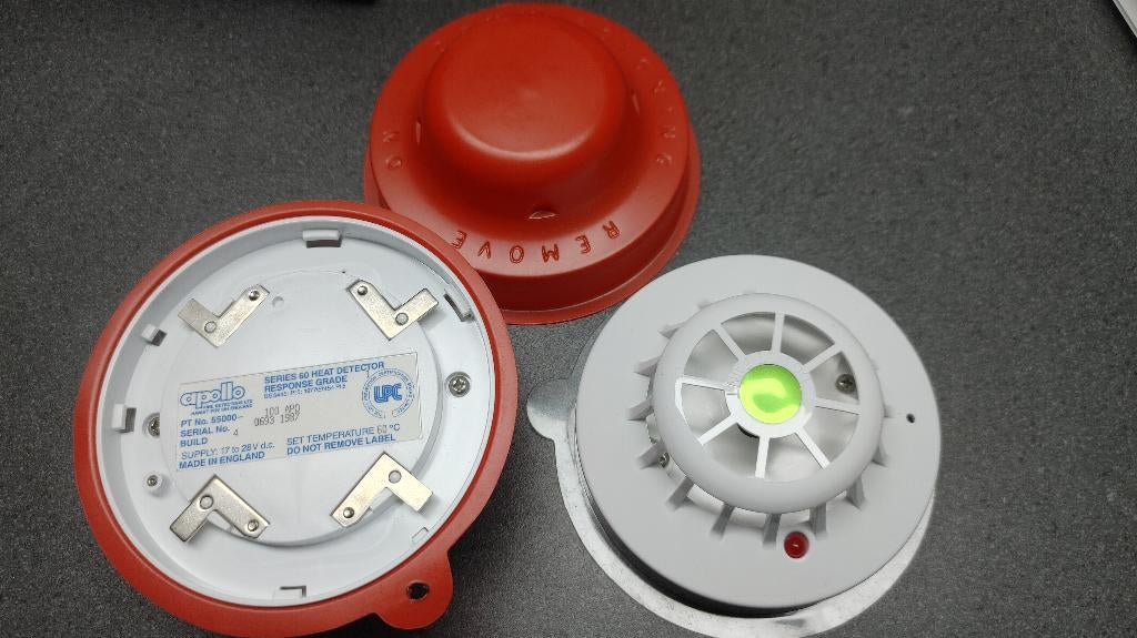 Apollo serie 60 hitte detector geeft alarm bij 60gr temp, Doe-het-zelf en Verbouw, Alarmsystemen, Ophalen of Verzenden, Nieuw