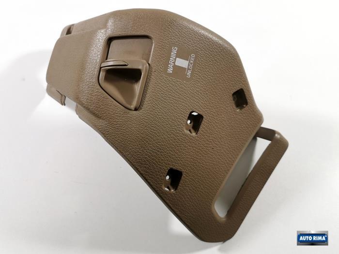 Achterbank slot van een Volvo XC70, Gebruikt, -, -, Ophalen of Verzenden