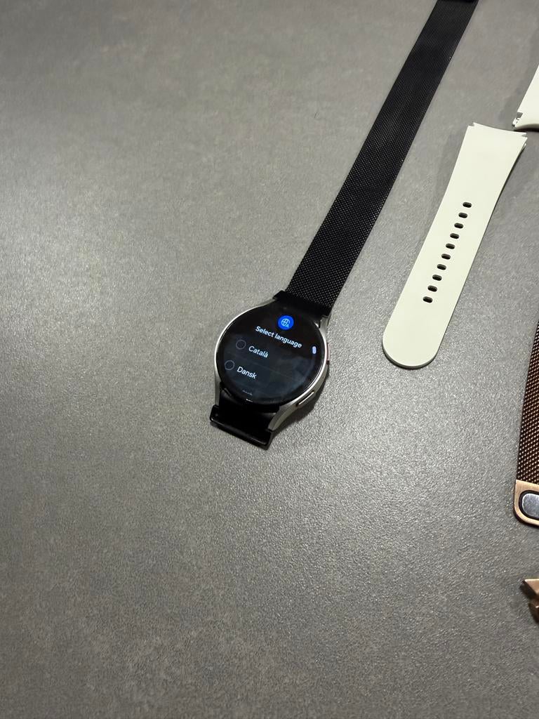 Samsung Galaxy Watch 6 40mm Zilver, Ophalen, Waterdicht, Afstand, Gebruikt