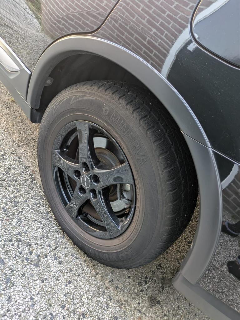 Winterbanden met velgen 215/70R16, Ophalen