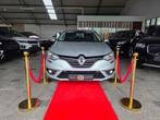 Renault Mégane Estate 1.5 DCi AUT BOSE CAMERA NAVI LED FULL, Gebruikt, 1295 kg, 4 cilinders, Leder en Stof