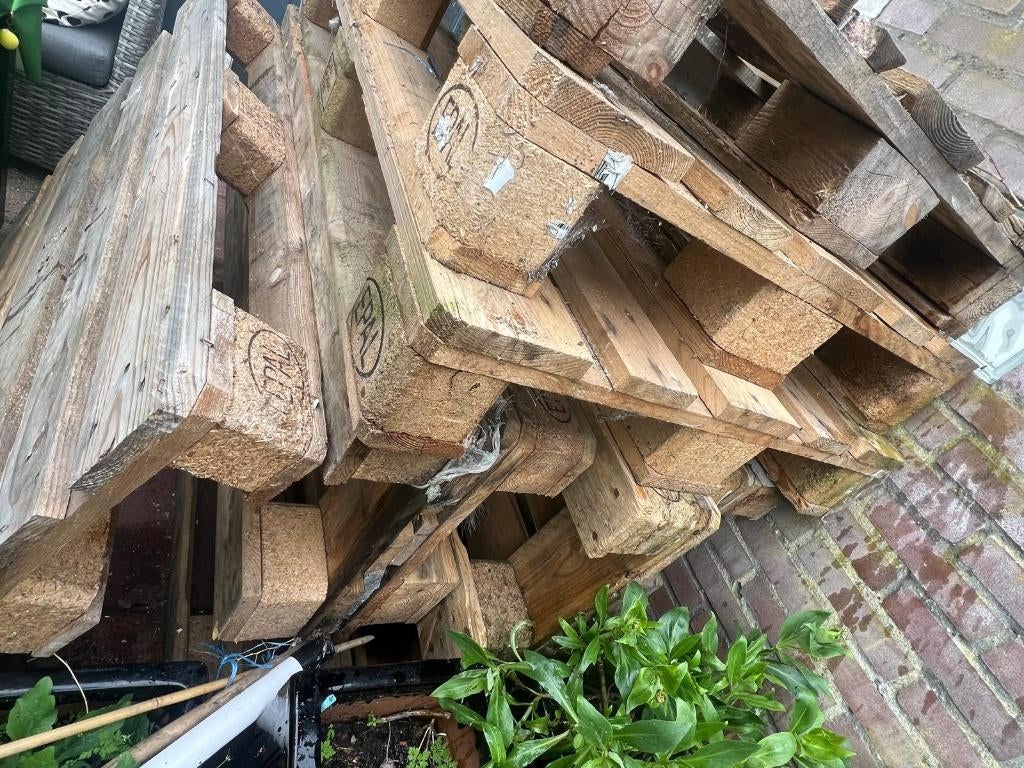 10 Euro pallets te koop  – perfect voor creatieve projecten!, Doe-het-zelf en Verbouw, Hout en Planken, Ophalen, Zo goed als nieuw