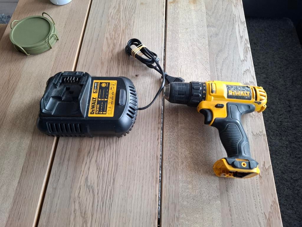 Dewalt DCD710 met Lader Defect, Ophalen of Verzenden, Gebruikt, Boormachine