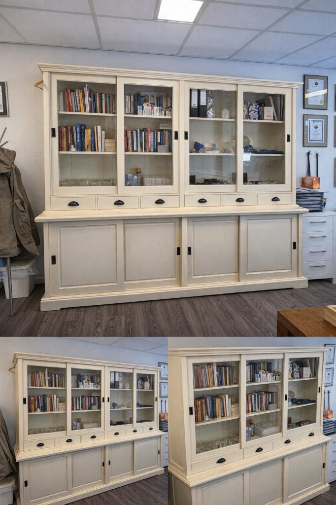WITTE BUFFETKAST/ VITRINEKAST, Huis en Inrichting, Kasten | Buffetkasten, Zo goed als nieuw, 200 cm of meer, 200 cm of meer, 25 tot 50 cm