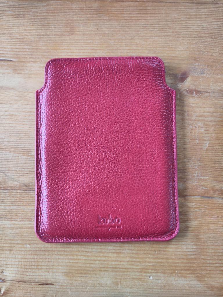 E-reader hoes Kobo | Rood, Computers en Software, E-readers, Ophalen of Verzenden, Zo goed als nieuw