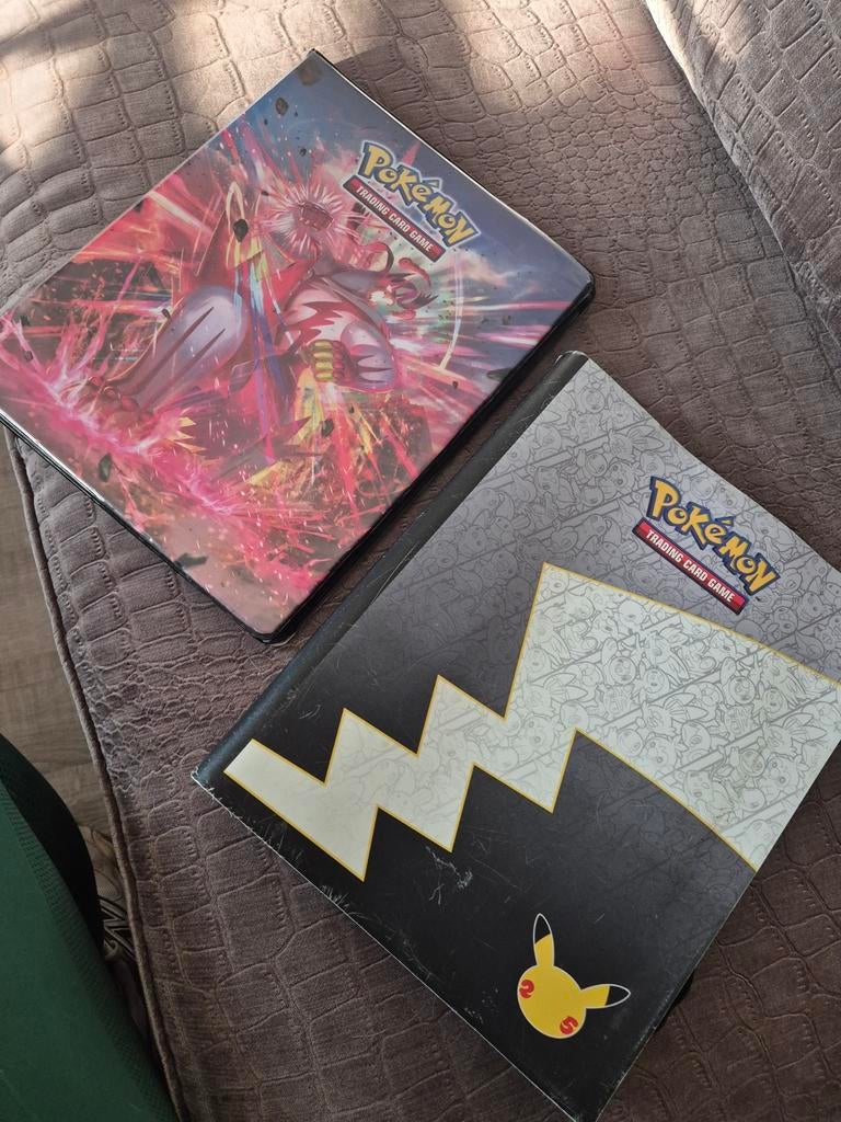 2 Pokémon boeken vol met kaarten, Ophalen of Verzenden