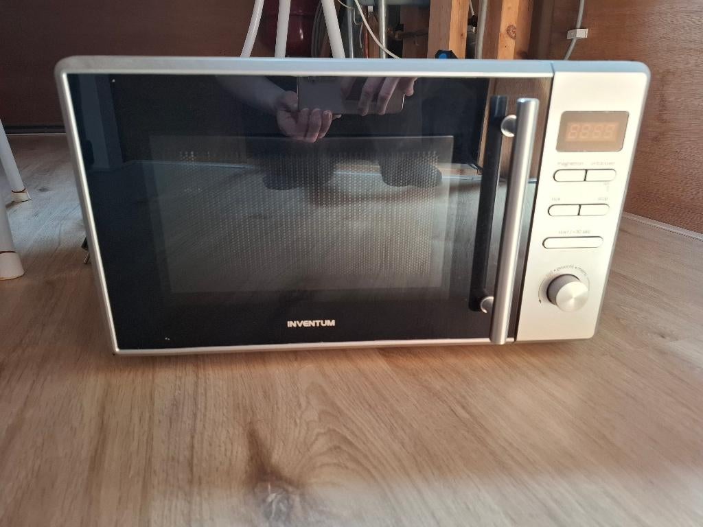 Nette en goed werkende Inventum magnetron, Witgoed en Apparatuur, Ophalen, Draaiplateau, Vrijstaand, Magnetron