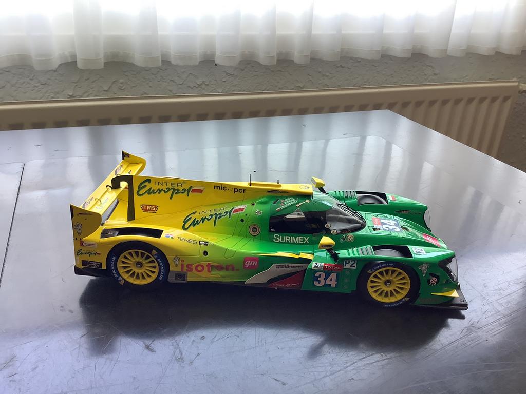 Modelauto 1-18, Hobby en Vrije tijd, Modelauto's | 1:18, Ophalen of Verzenden, Zo goed als nieuw, Auto, Overige merken