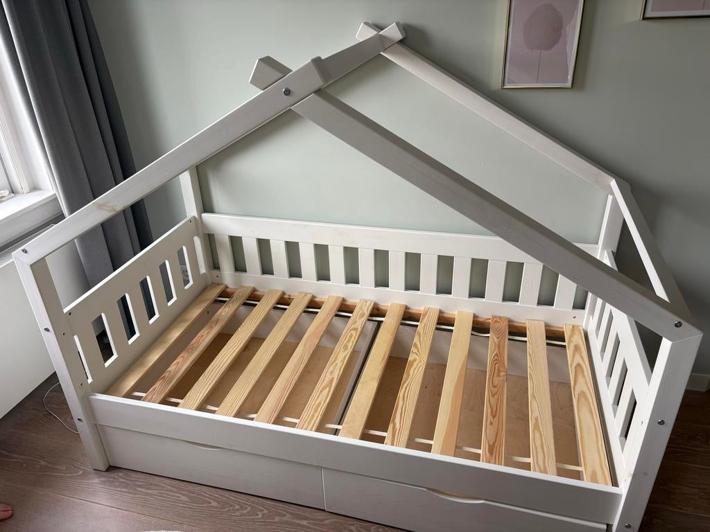 Wit kinderbed huisje 160x80, Kinderen en Baby's, Kinderkamer | Bedden, Ophalen, Gebruikt, 70 tot 85 cm, Lattenbodem