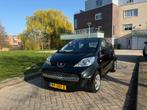 Peugeot 107 1.0 12V 5DR Zwart Nieuwe Apk !, Auto's, Zwart, Zwart, Handgeschakeld, Particulier