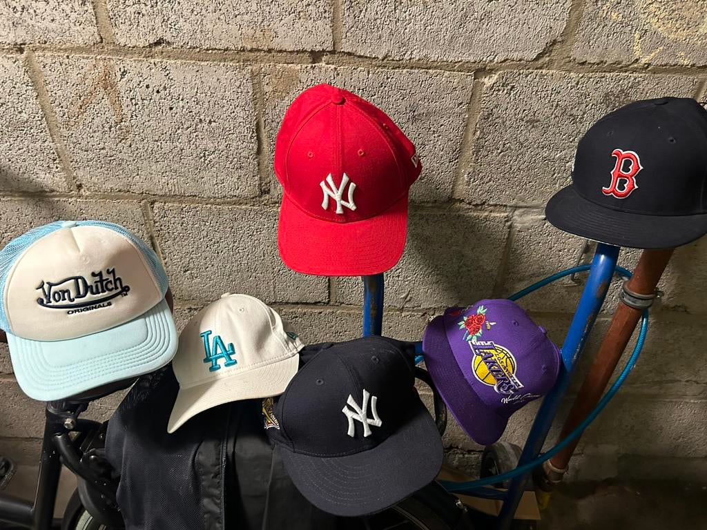 6 petten ter waarde van €210, Ophalen of Verzenden, Zo goed als nieuw