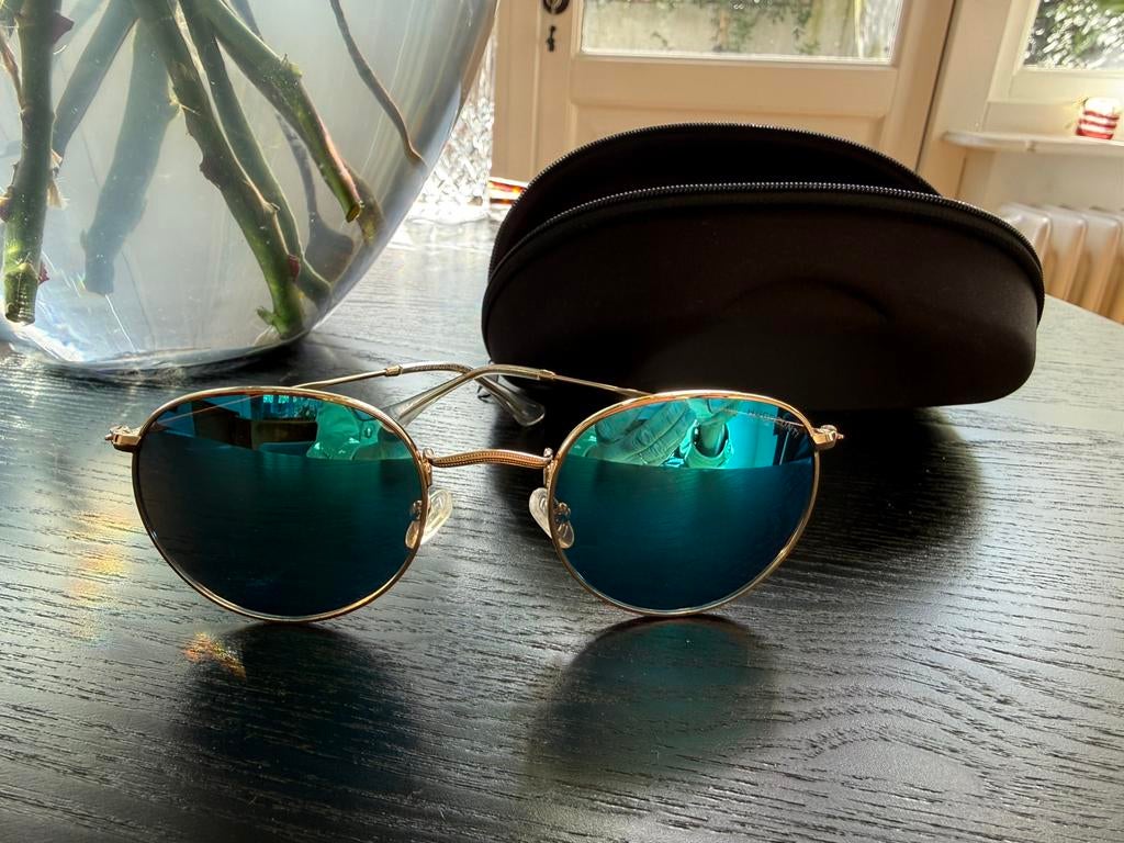 zonnebril Hugo Conte junior, Kinderen en Baby's, Kindermode-accessoires, Ophalen, Gebruikt, Diverse merken