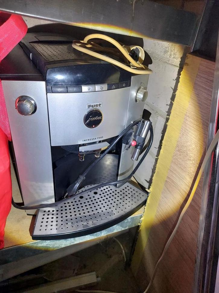 Jura Impressa F505 voor reparaties, Witgoed en Apparatuur, Koffiezetapparaten, Niet werkend, Koffiebonen, Koffiemachine, Ophalen of Verzenden
