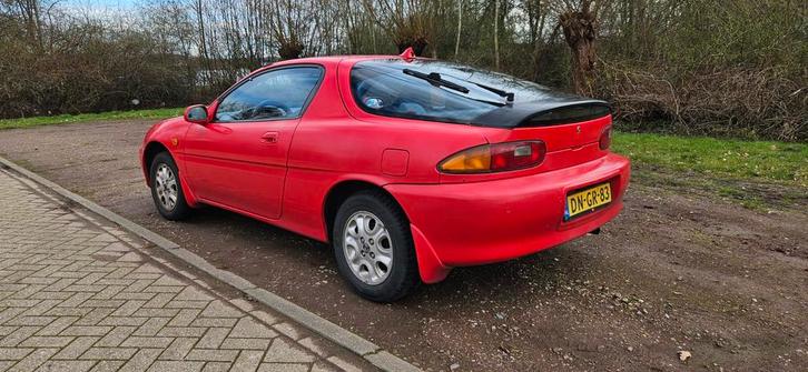 Mazda MX-3 1.6 I 16V U9 1992 Rood, Auto's, Mazda, Particulier, MX-3, Benzine, Coupé, Handgeschakeld, Origineel Nederlands, Rood