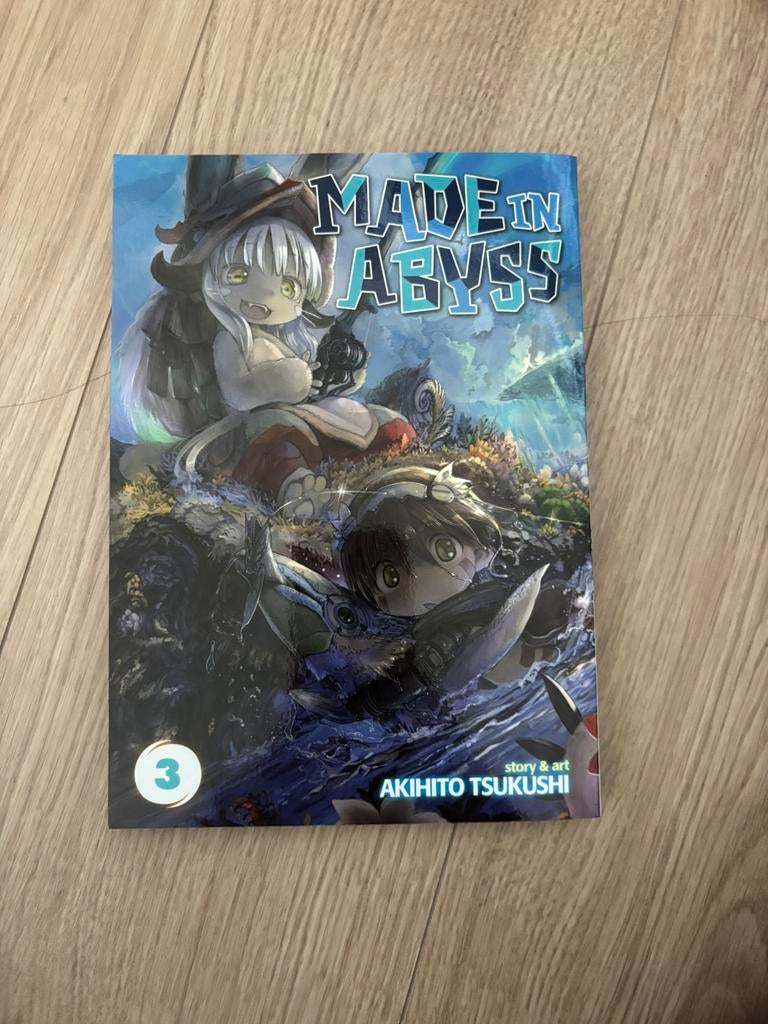 Made in Abyss vol 3, Meerdere comics, Ophalen of Verzenden, Zo goed als nieuw, Japan (Manga)