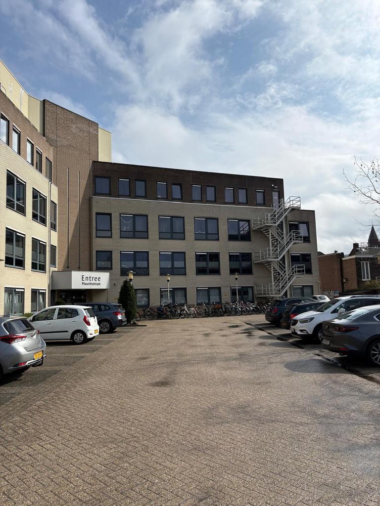 Parkeerplaats te huur centrum Eindhoven 135,- incl. BTW, Huizen en Kamers, Garages en Parkeerplaatsen, Noord-Brabant