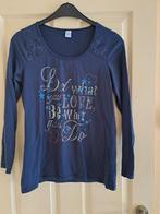Donker blauw shirt met tekst maat M, Maat 38/40 (M), Blauw, Ophalen of Verzenden, Lange mouw