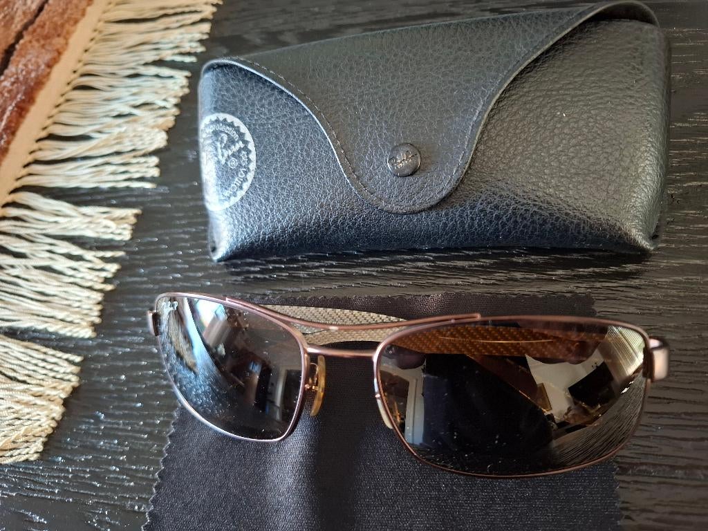 Ray ban 8316 fibre carbon polarized, Sieraden, Tassen en Uiterlijk, Zonnebrillen en Brillen | Heren, Zonnebril, Bruin, Ophalen of Verzenden
