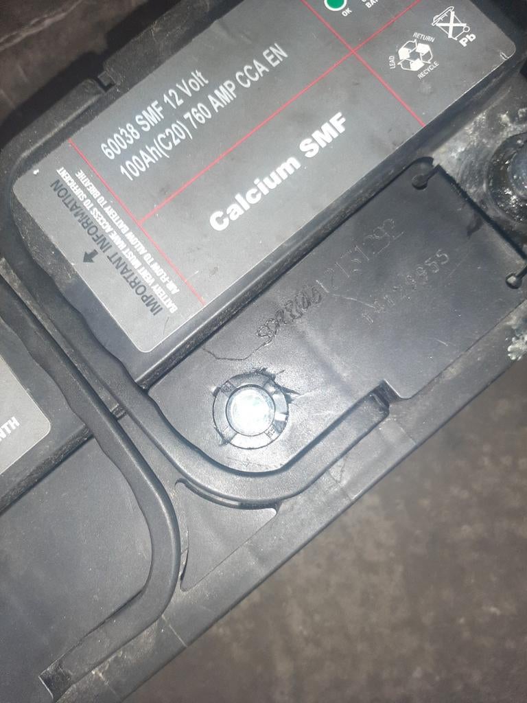Gebruikte accu 550amp krachtig.., Auto-onderdelen, Accu's en Toebehoren, Ophalen, Gebruikt