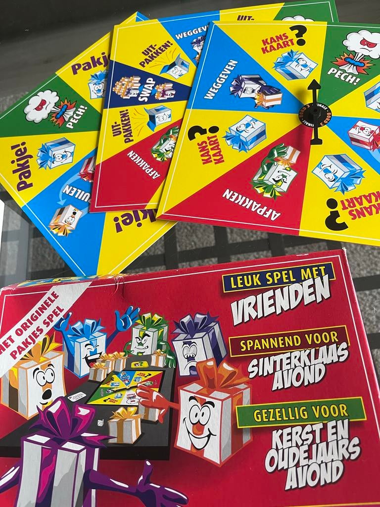 Het Pakjesspel voor familie en vrienden, Ophalen of Verzenden, Zo goed als nieuw