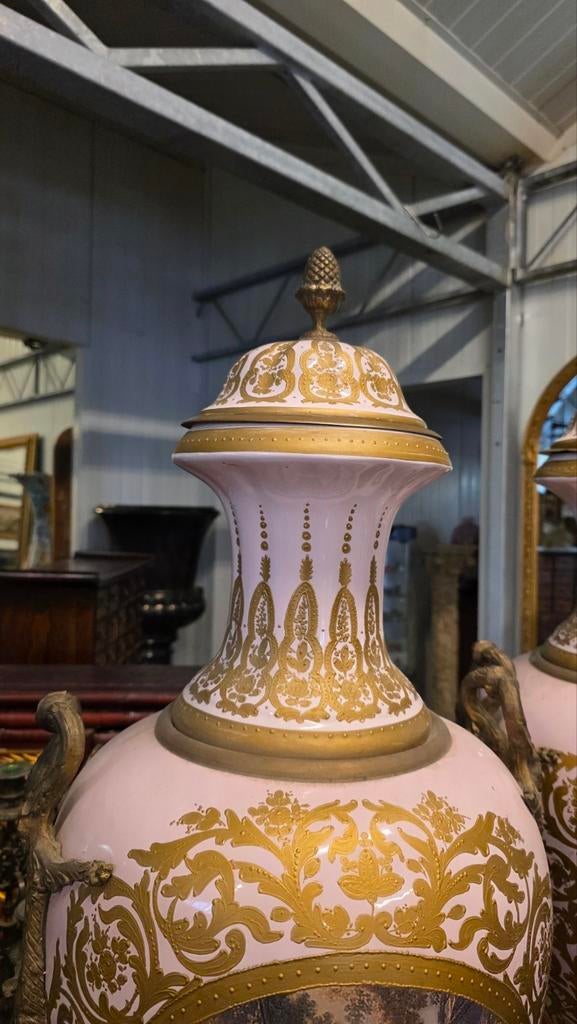 Grote Franse Sèvres Porseleinen Vazen, Antiek en Kunst, Ophalen