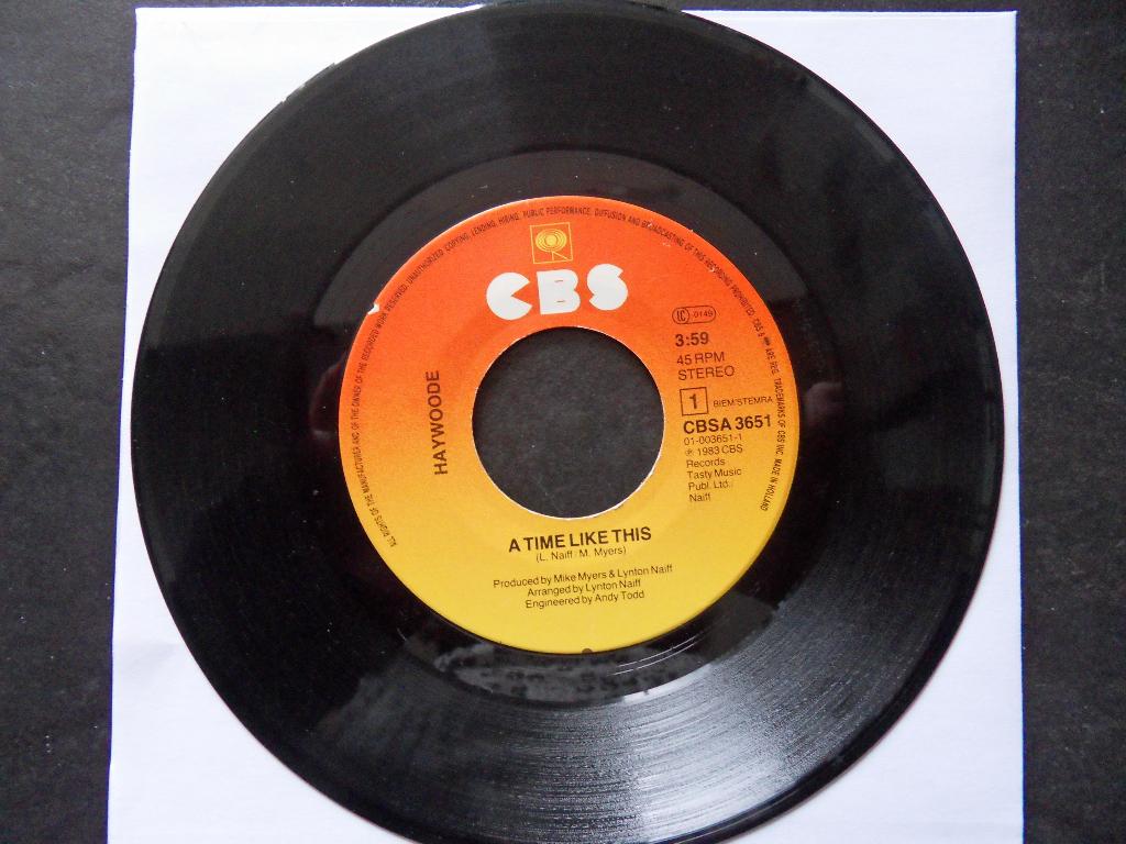 Haywoode - A time like this, Ophalen of Verzenden, Zo goed als nieuw, Pop
