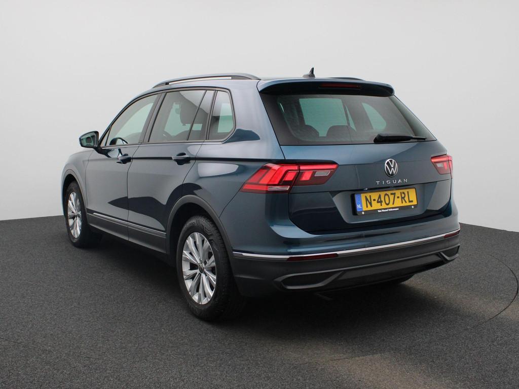 Volkswagen Tiguan 1.5 TSI Life 150 PK | Automaat | Navigatie, Auto's, 12 maanden, Stof, 4 cilinders, Blauw