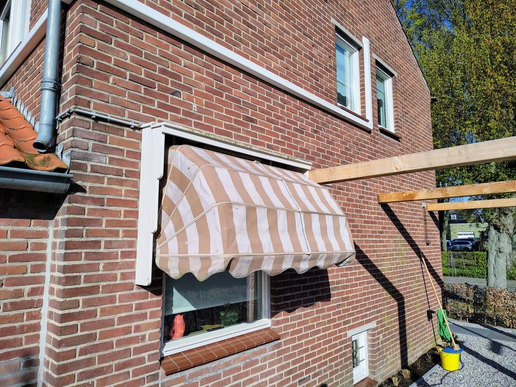 Markies zonnescherm met afstandsbediening, Tuin en Terras, Zonneschermen, Ophalen, Gebruikt, Elektrisch, Minder dan 250 cm