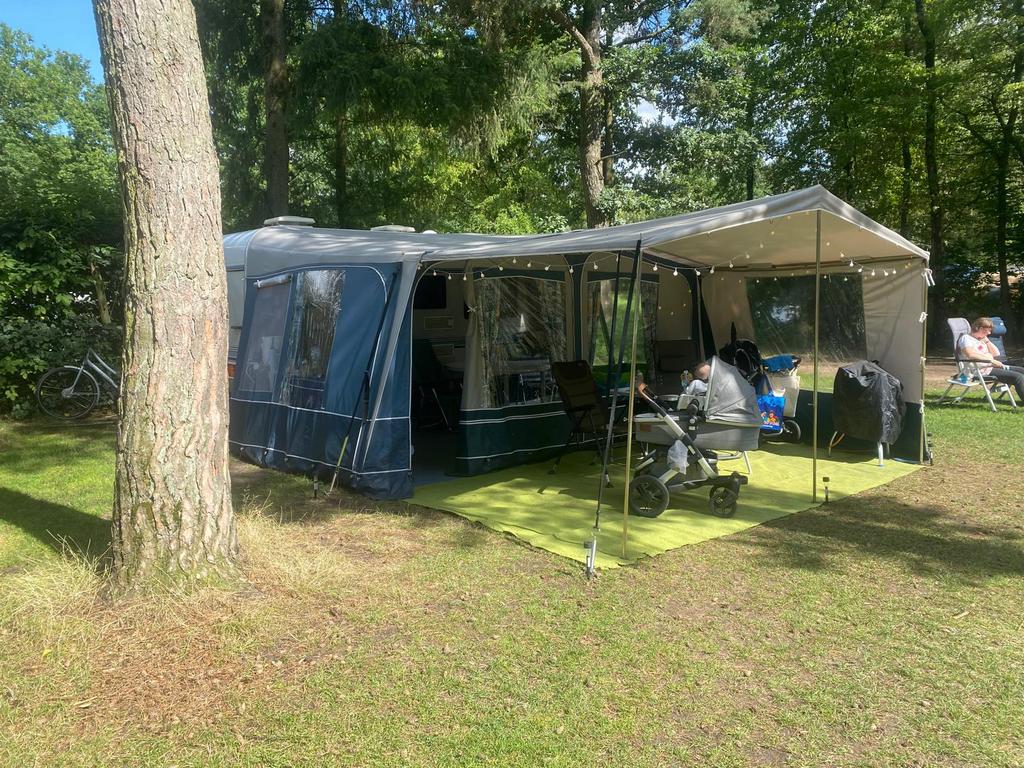 Hobby 420, fietsendrager tent luifel uitbouw, Vast bed, Rondzit, Hobby, 750 - 1000 kg