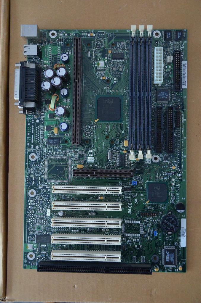 i440BX + Pentium 3 450Mhz + Sound Blaster Live!, Gebruikt, Overige soorten, Ophalen of Verzenden, Slot 1