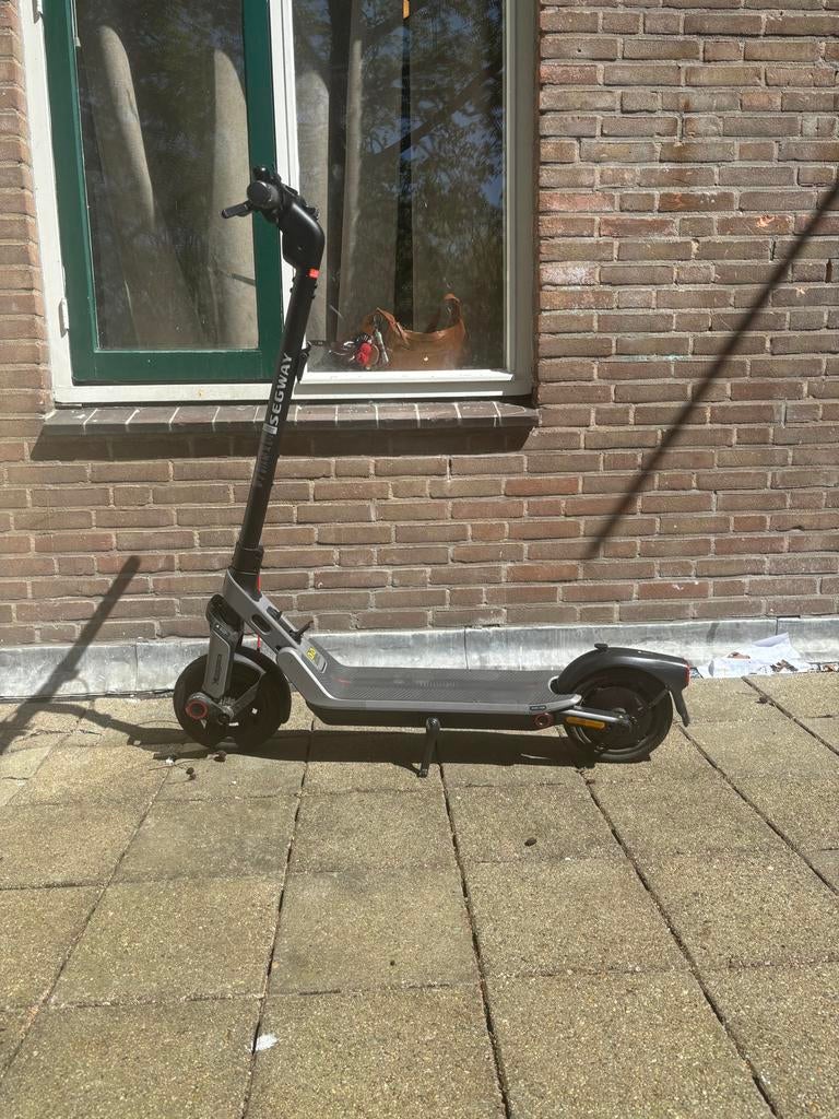 Segway Ninebot Kickscooter E3E - Elektrische step, Fietsen en Brommers, Steps, Ophalen, Zo goed als nieuw, Elektrische step (E-scooter)