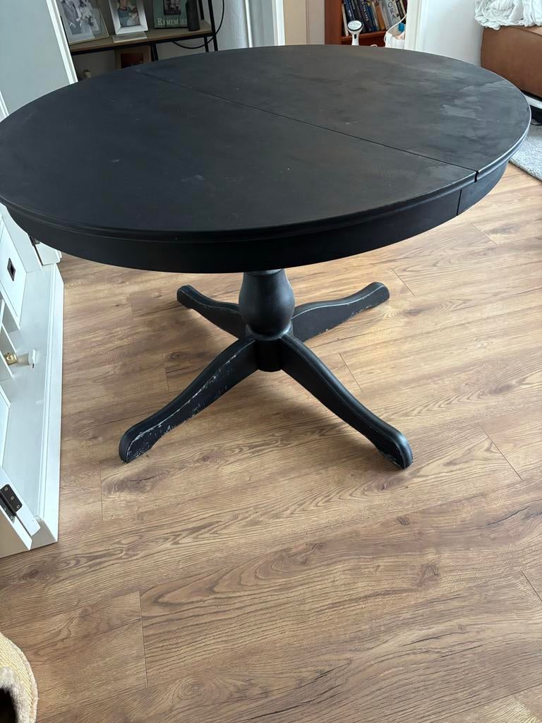 Zwarte ronde eettafel met centrale poot voor 4/6 personen, Huis en Inrichting, Tafels | Eettafels, Gebruikt, 100 tot 150 cm, tot twee personen