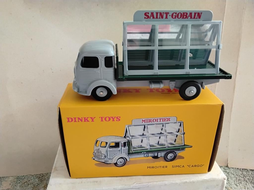 DINKY TOYS  ATLAS  SIMCA 'CARGO'  GLASZETTERSWAGEN, Ophalen of Verzenden, Auto, Dinky Toys