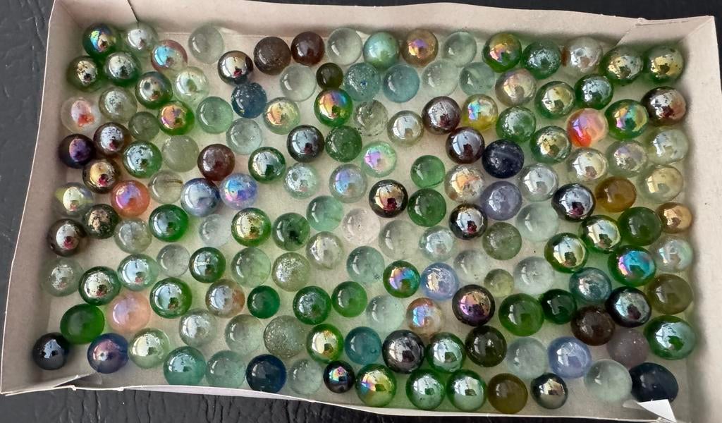 50 knikkers voor € 3,50 knikker glas doorzichtig olie glazen, Kinderen en Baby's, Speelgoed | Buiten | Los speelgoed, Ophalen of Verzenden