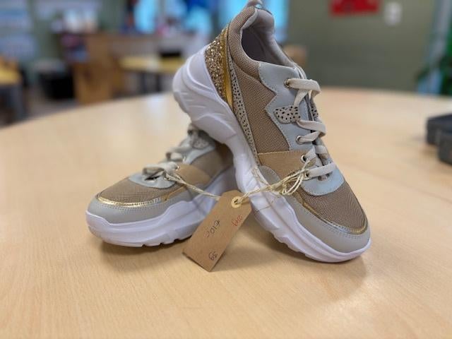 sneakers (gratis), Kleding | Dames, Schoenen, Zo goed als nieuw, Sneakers of Gympen, Beige, Ophalen