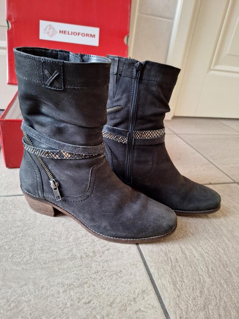 Helioform zwarte korte laarzen, Kleding | Dames, Schoenen, Zwart, Lage of Enkellaarzen, Ophalen of Verzenden, Zo goed als nieuw