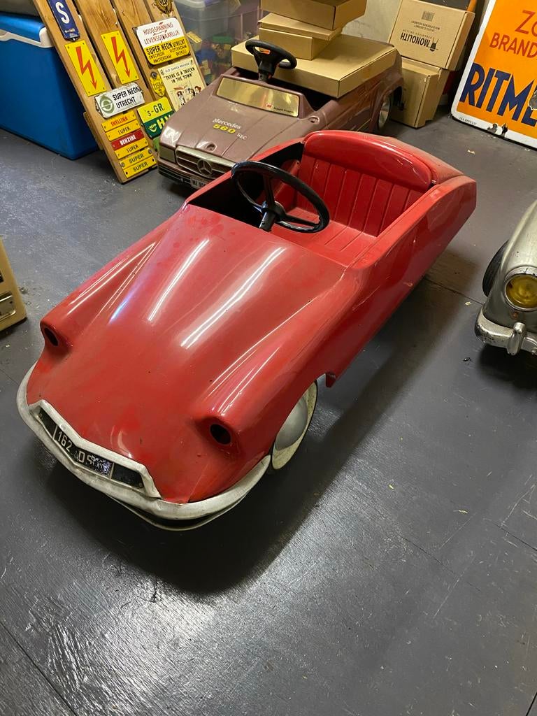 Oude Citroën DS trapauto - Vintage kinderauto, Ophalen, Gebruikt, Trapvoertuig